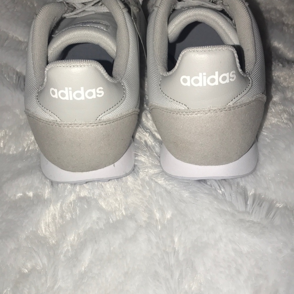 Adidas V Racer 2.0 women’s shoes size 7.5 & 9.5 - Picture 3 of 6